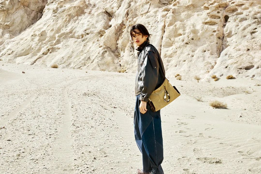 山下有松挑选了青海作为其大片拍摄地。