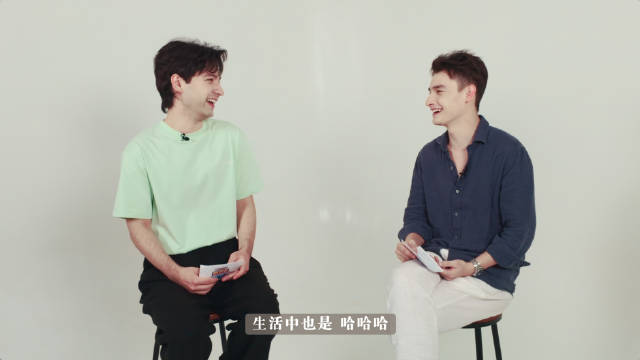 非正式会谈萨沙钟逸伦十年隔阂消融|佛罗伦萨|超人|Dylan|哆啦A梦|刺猬_新浪新闻