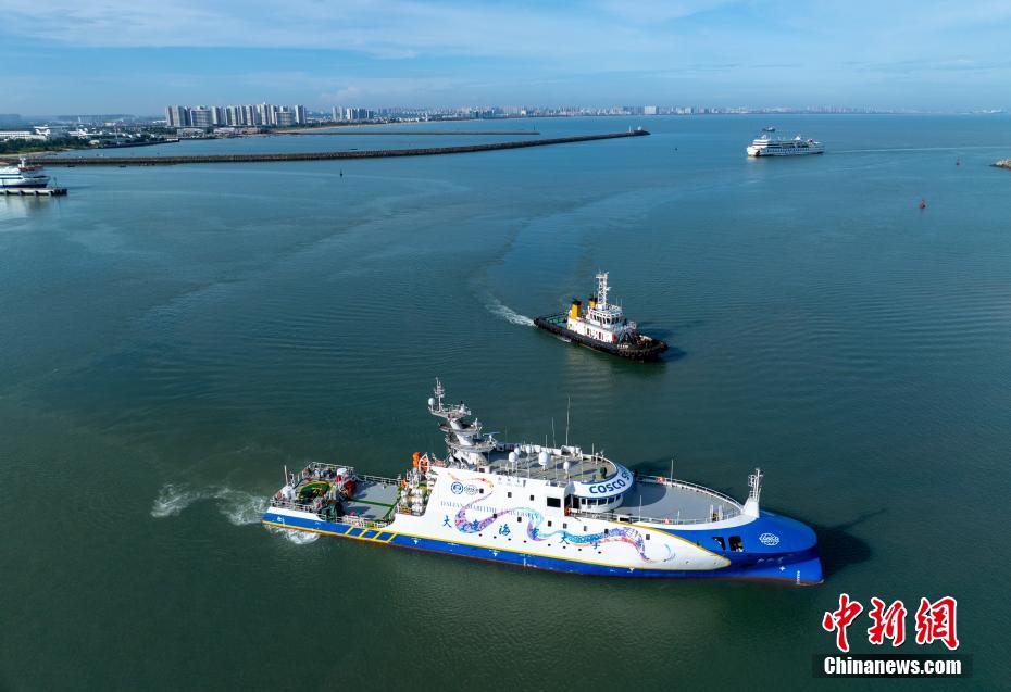 “新红专”轮抵达海口新海港 开启在琼文化巡展之旅|海口市|海南省|无人机|儋州市|中新社_新浪新闻