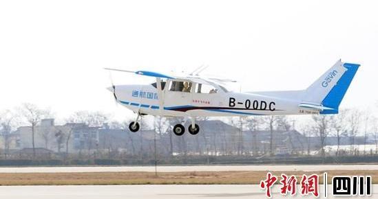 小鹰-700飞机完成最终型号合格审定将批量生产
