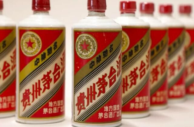 飞天茅台从3300跌到1700:泡沫破了,酒才真香