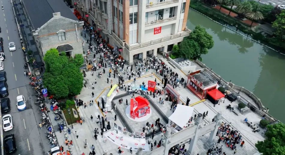 优衣库武汉旗舰店