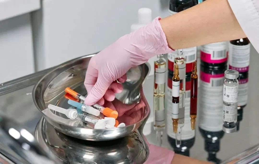 不少大学毕业生希望通过提升形象从而增强自信/图源：pexels