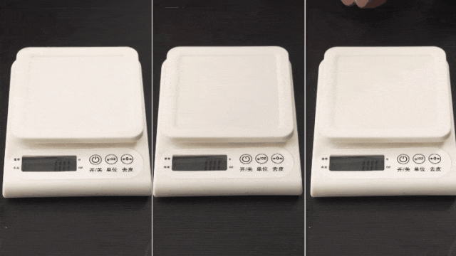 （对照组A：某国产品牌“凉皮”；实验组：AIRism空气衣；对照组B：某天然品牌打底衣）