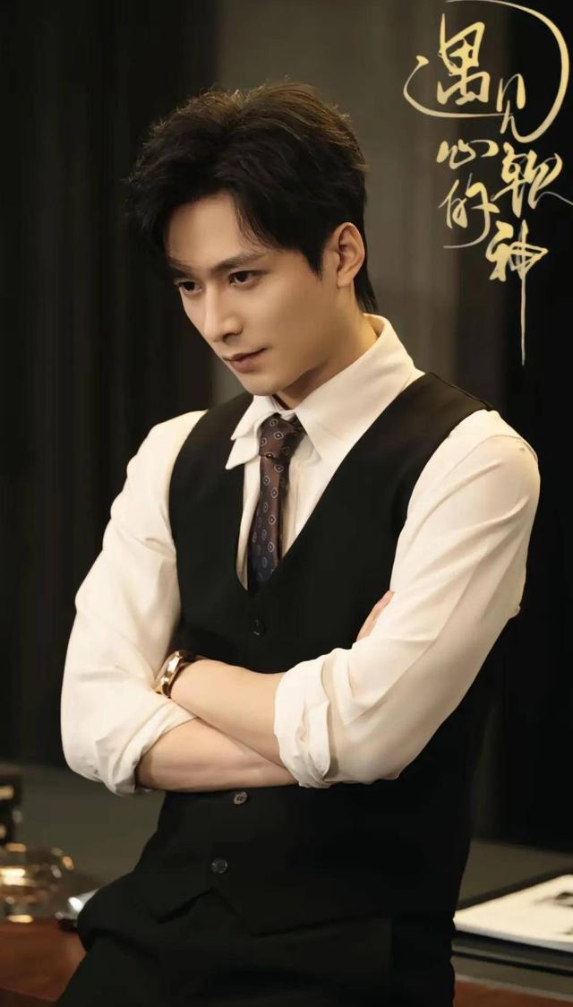 微观察|建议查查“霸总”，被头部短剧男演员“硬控”一生