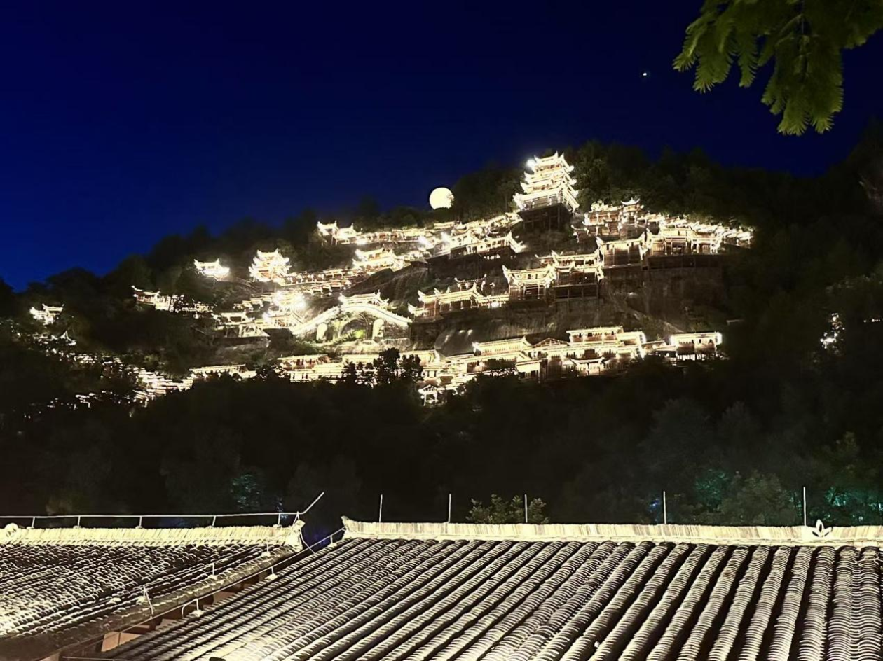活力中国调研行 | 从“废弃矿山”到“网红小镇”,望仙谷的绿色蜕变|民宿_新浪财经_新浪网