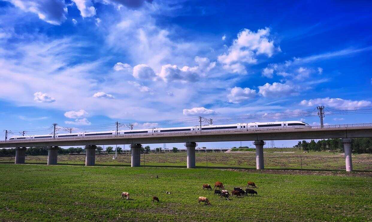 高铁f座成最火座位 这些"黑科技"让它与众不同