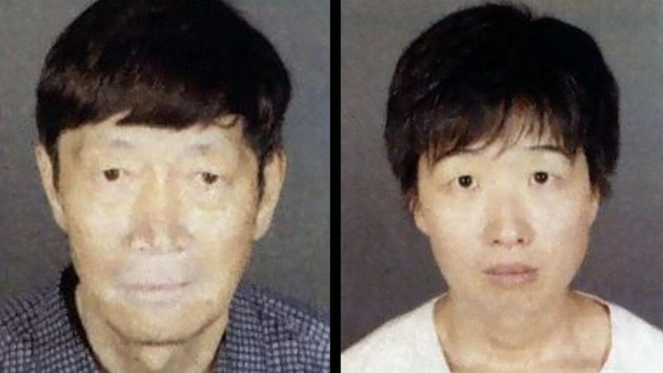 加州爆出疑似代孕骗局：21名儿童被警方带走 华裔夫妇涉虐待与欺骗多位代孕母亲|张丝薇|婴儿|宣国军|虐待儿童|警察局_新浪新闻