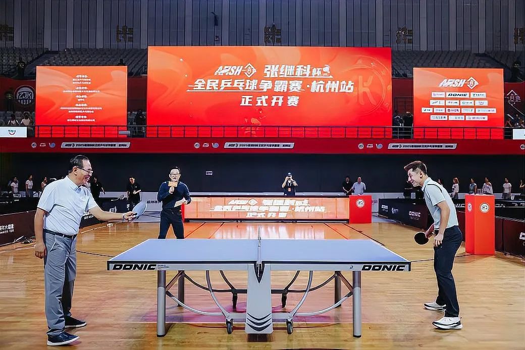 国乒队员黄友政弟弟黄友皓夺张继科杯冠军，拿到12000元奖金，淡定和张继科合影！|张继科_新浪财经_新浪网