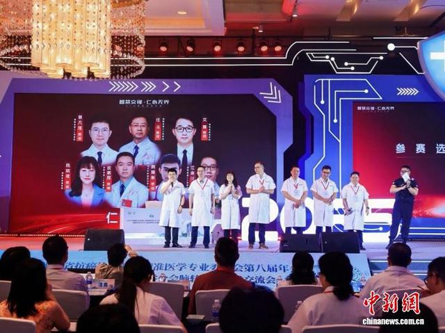 AI的精准计算与医生的现场救治智慧、人文关怀深度融合，为患者筑起更坚固的生命防线。湖南省第二人民医院 供图