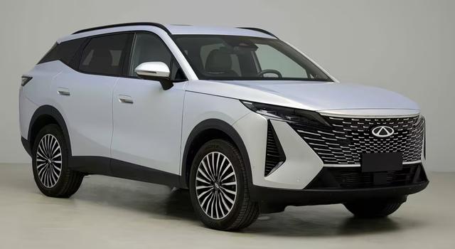 新款博越 新款瑞虎7 PLUS 选谁划算？