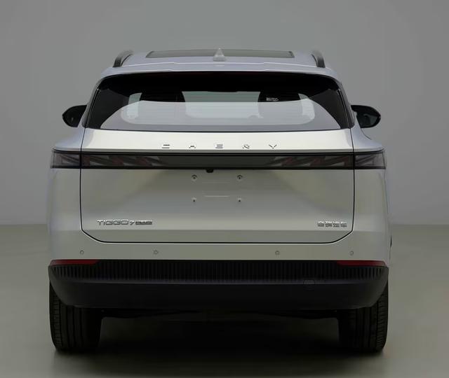 新款博越 新款瑞虎7 PLUS 选谁划算？