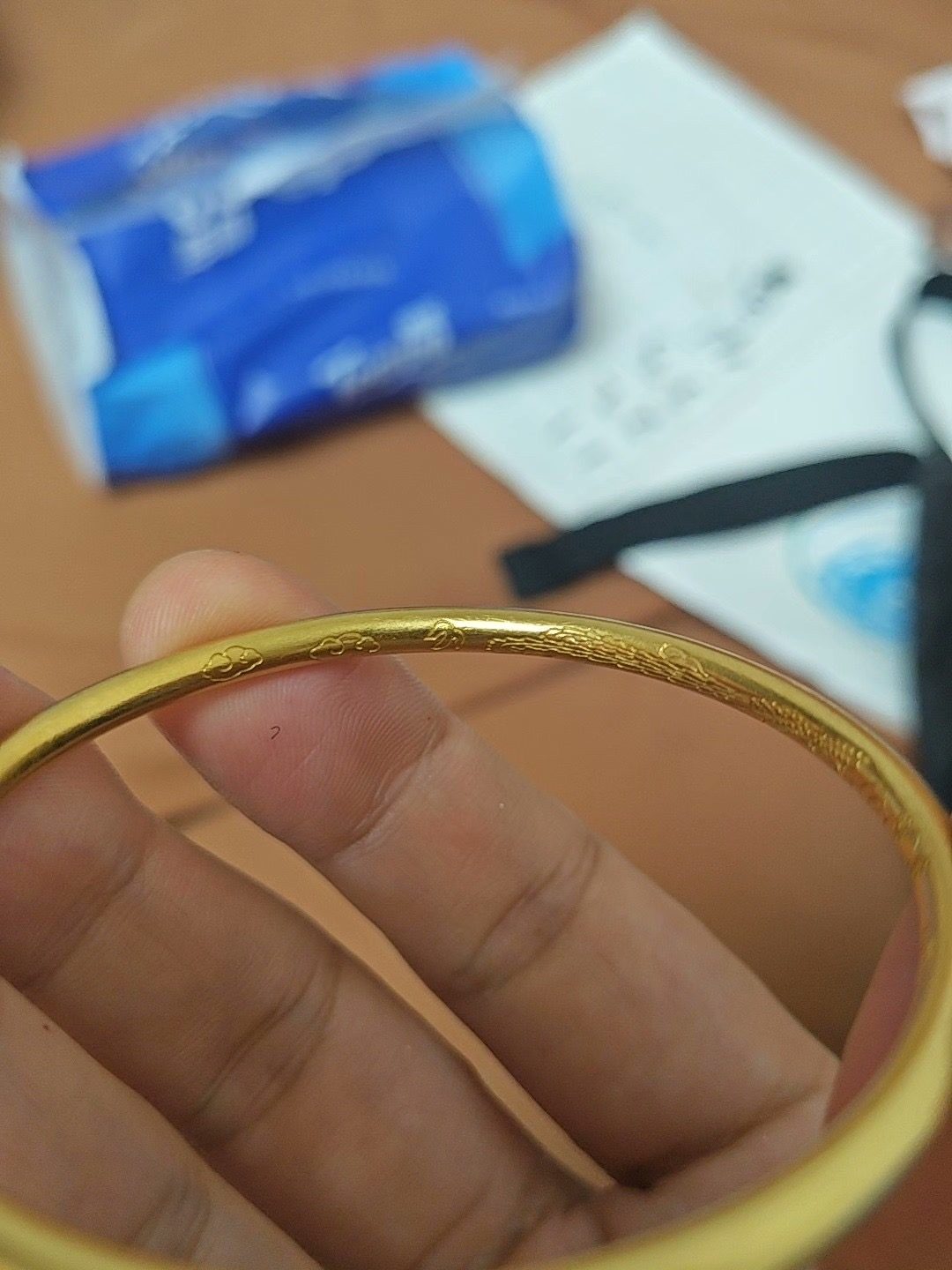陈先生出售的金手镯