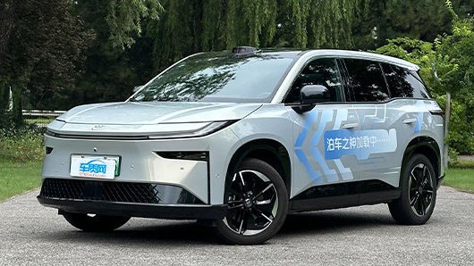 合资车自主价 试驾2025款广汽丰田铂智3X