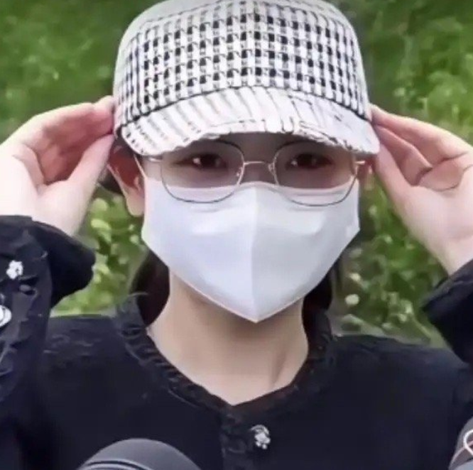 太假了!杨兰兰背景曝光:父亲是台湾正雄集团老总,母亲是林淑惠