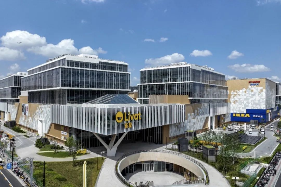 （2024年9月，投资约80亿元的上海荟聚购物中心开业。郭阳琛/摄影）