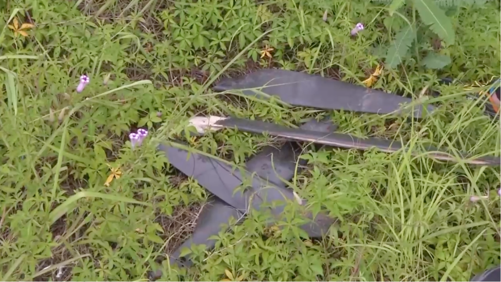 赵德力早期试飞时被撞掉的飞行摩托螺旋桨