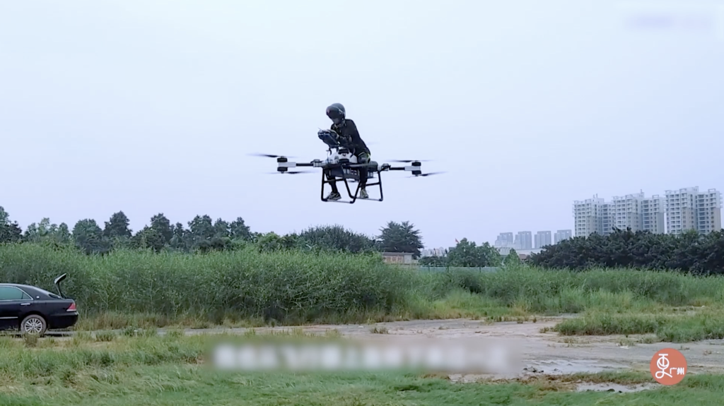 赵德力早期某次飞行现场