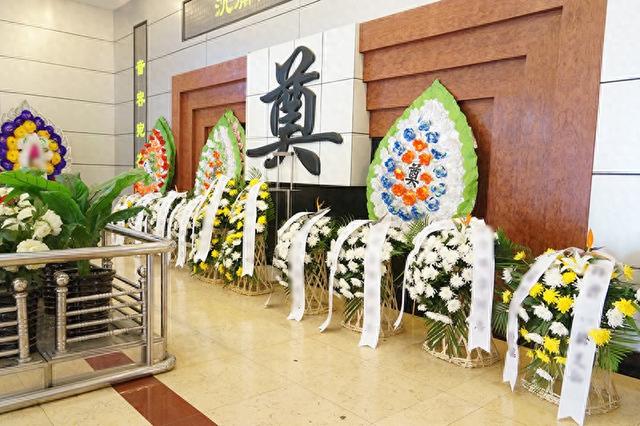 《说文解字》第990课:葬礼上常见的“奠”字,究竟是啥意思?|释名·释丧制|集韵·径韵|周礼·地官·贾师|玉篇·丌部|广雅·释言_新浪新闻