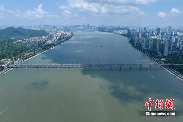 钱塘江大桥。钱晨菲 摄