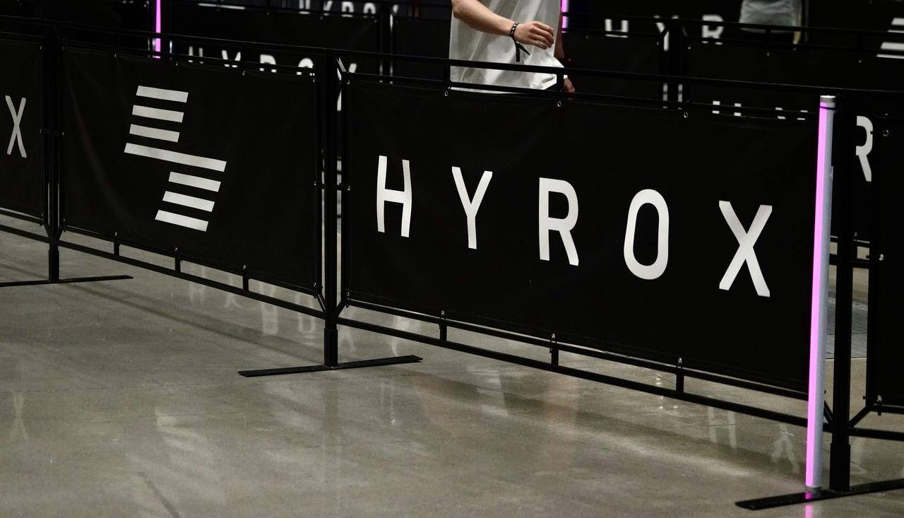 HYROX在中国，与时间赛跑|中国|健身房|健身|马克斯·克里斯蒂|卡姆·克里斯蒂|赛事|场馆|教练|课程|比赛|训练|社群|合作_新浪体育_新浪新闻