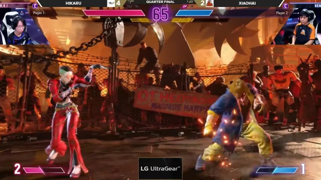 这场比赛阿光一度以4：2领先，是小孩去年EWC赛程中最惊险的一场对决