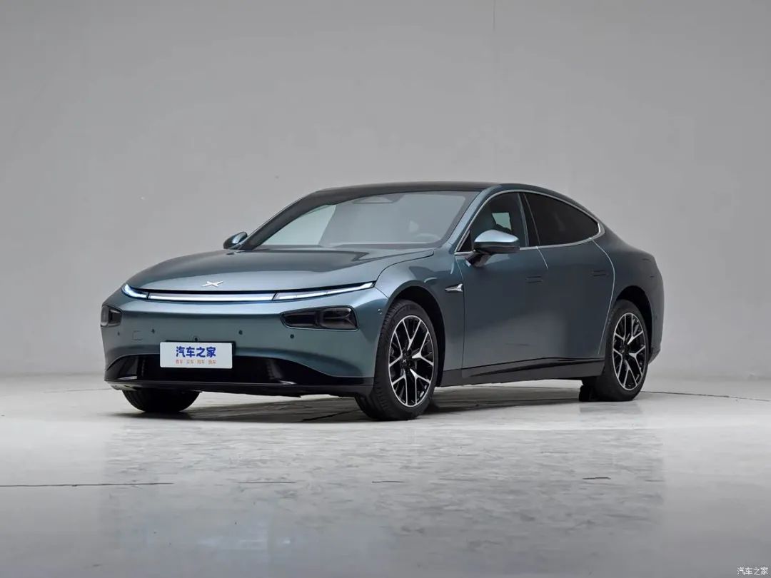 2023款小鹏P7i