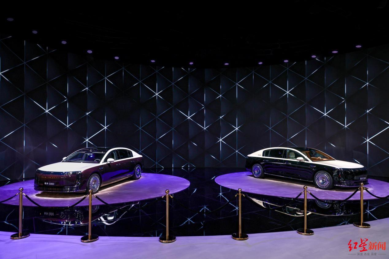 鸿蒙智行五界十车登陆成都车展，树立中国智能汽车新标杆