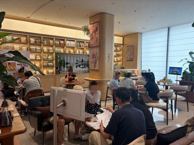 实探!上海楼市新政首周观察:郊区新盘成交翻倍,二手房带看量激增|新政_新浪财经_新浪网