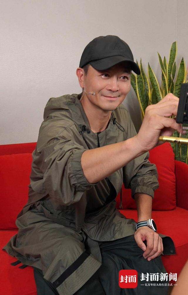 话剧《大宅门》里武文双全的“白七爷”吴樾：演员拼的是文化丨谈艺录|大宅门_新浪财经_新浪网