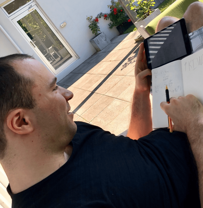 Szymon在2018年假期期间学习机器方面的内容。