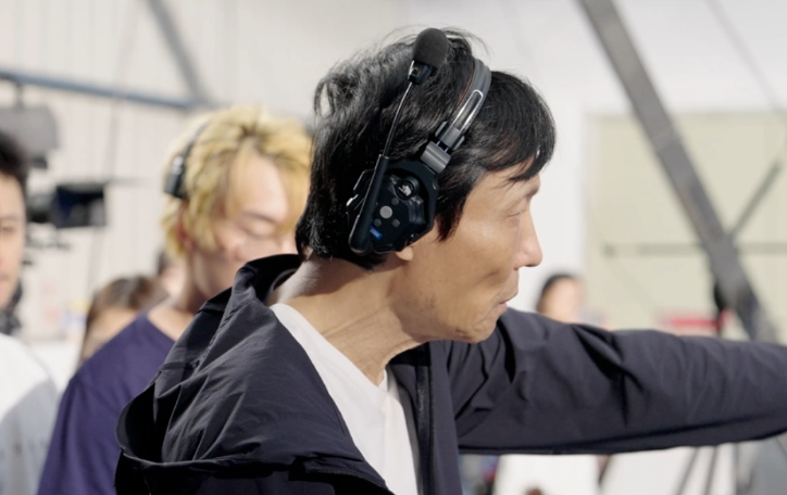 赵小丁在拍摄中使用猛玛设备