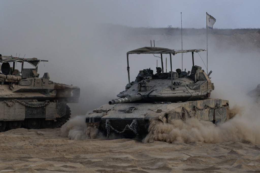 9月15日，以色列，以色列軍隊的坦克和裝甲車(chē)在加沙邊境附近集結。