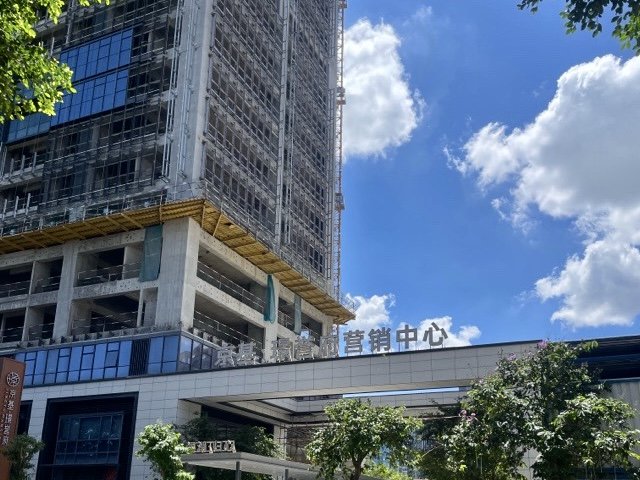 羅湖區建設中的金九新盤(pán)項目 ?界面新聞?dòng)浾咄蹑ズ臄z