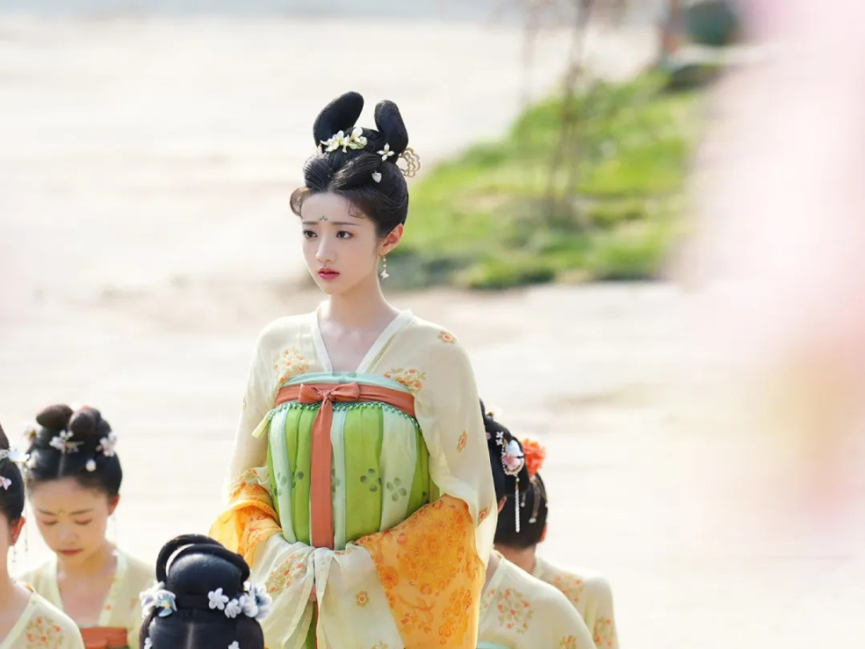 黄羿《盛世天下》美貌出圈,形象演技双优资源却虐,被欢瑞雪藏了