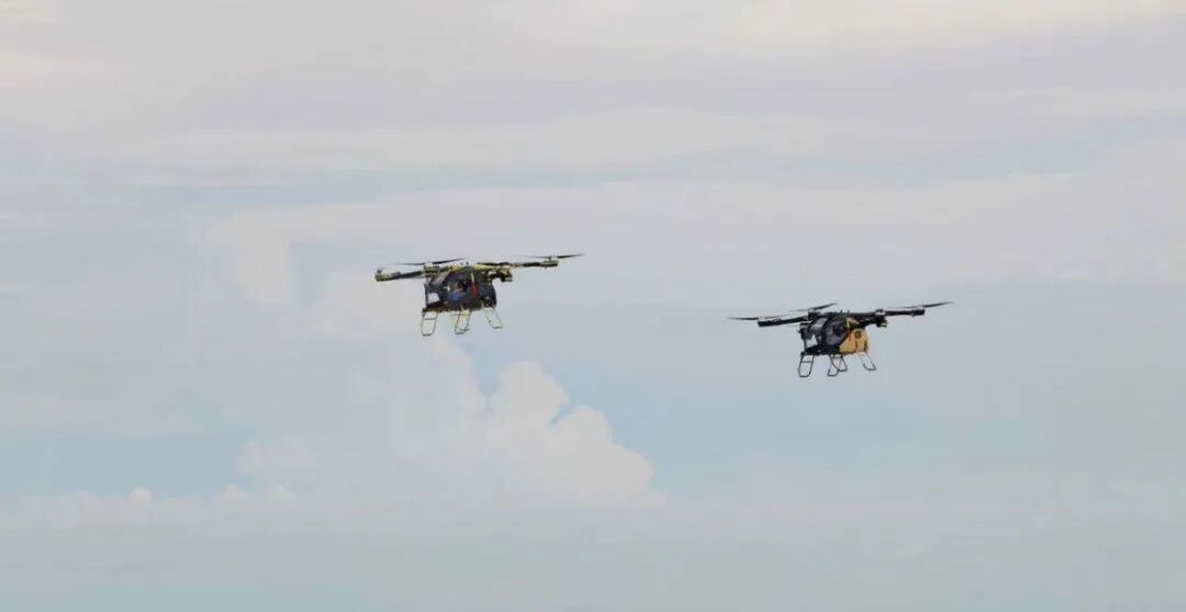 小鹏汇天的双机试飞编队