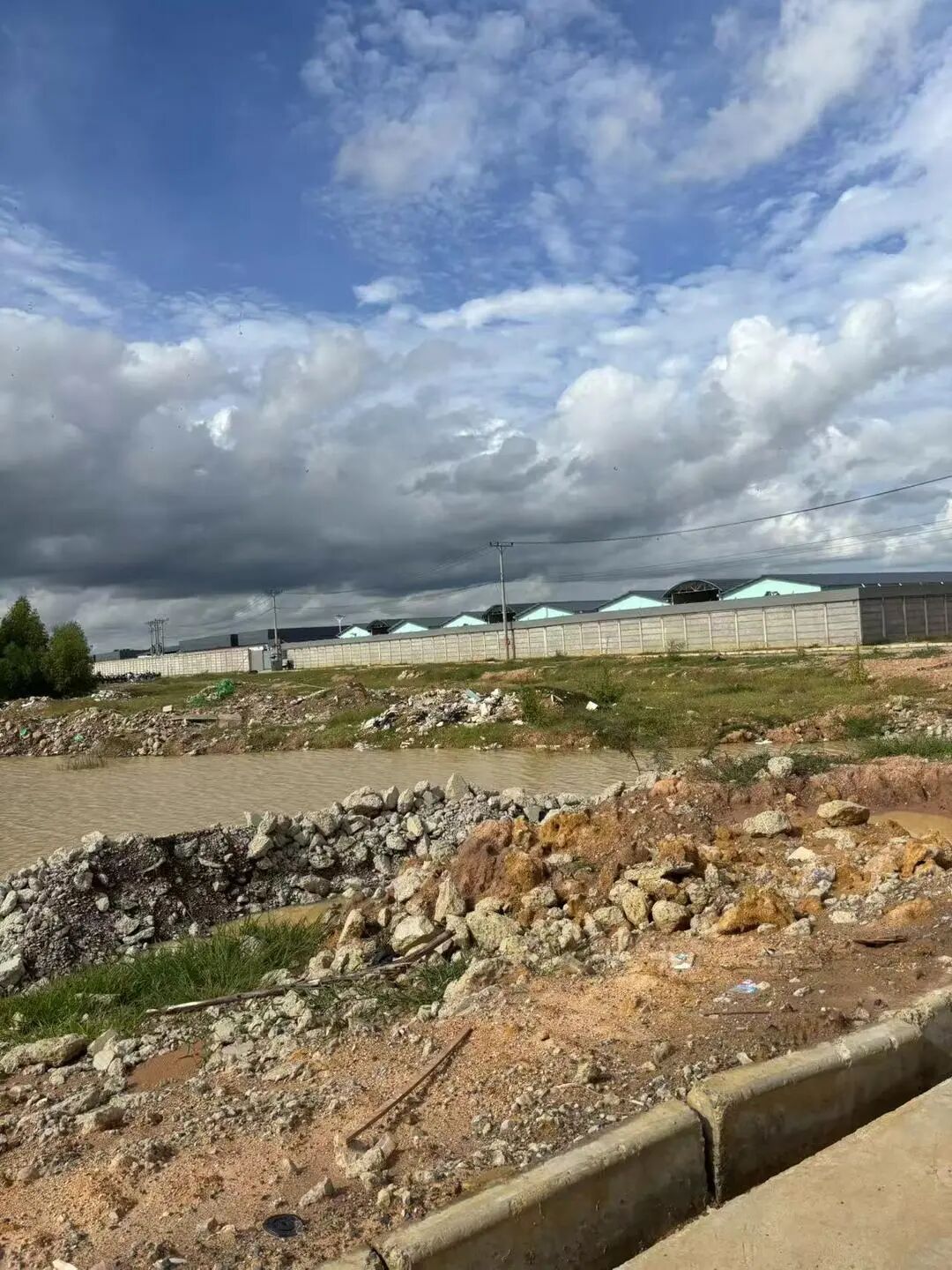 小心“張云龍”！多名受害者及家屬指認