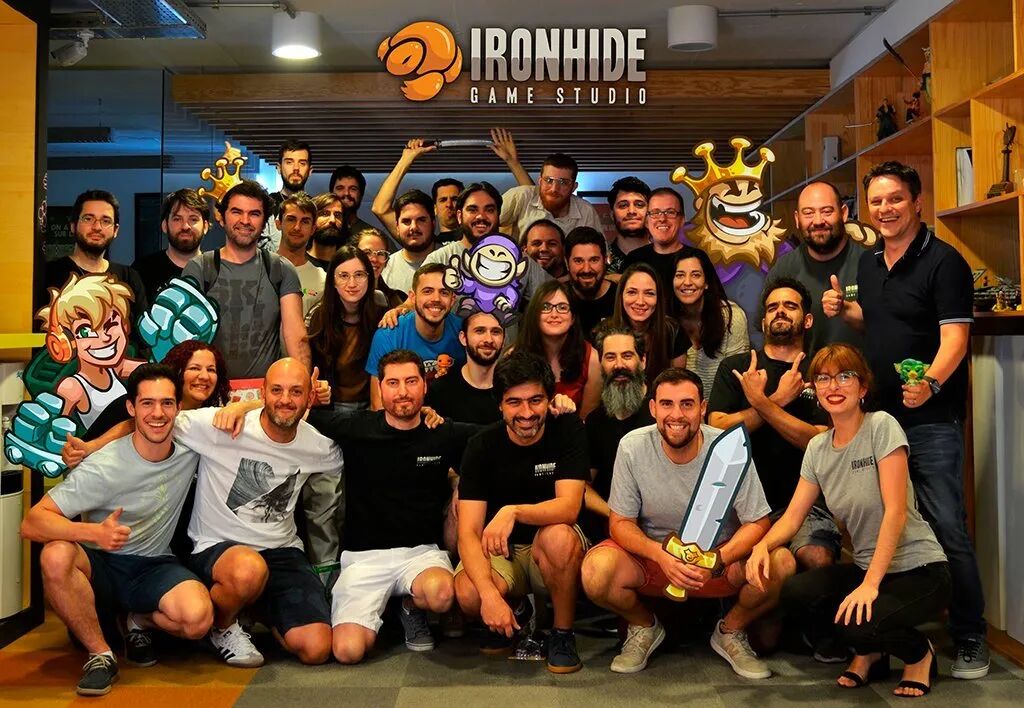 铁皮工作室团队合影