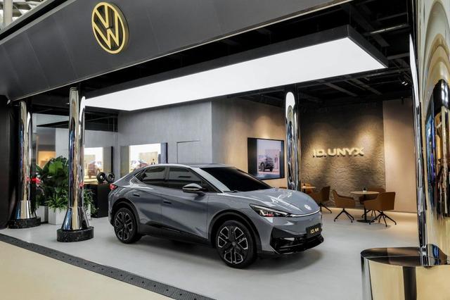 　　智能座舱与全场景出行