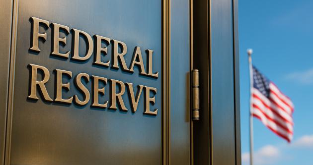 特朗普发梗图恶搞：鲍威尔“被炒”，打包走人！