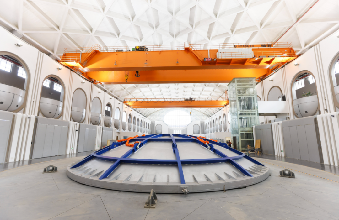 超重力实验大楼主机厅。