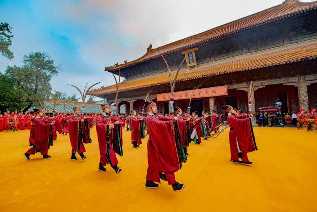 乙巳年公祭孔子大典在曲阜孔庙举行|孔子_新浪财经_新浪网