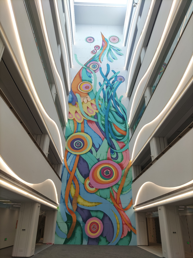 新生巢创新中心的壁画“筑巢引凤”。企业供图