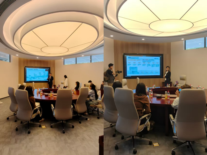 万泰生物高管与媒体调研团座谈交流。新京报贝壳财经记者 阎侠 摄