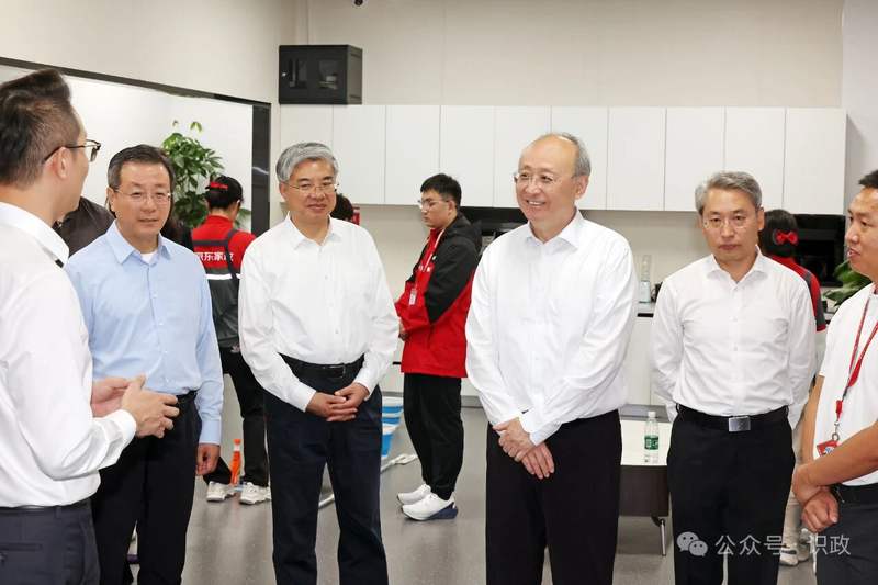 察看家政服务人员实操培训情况