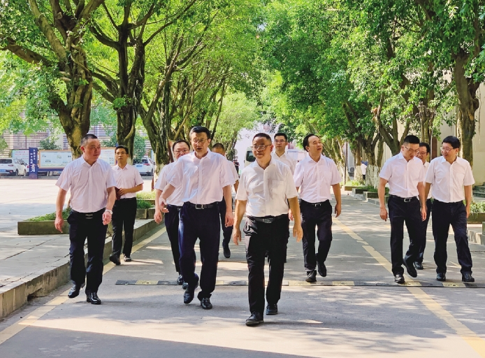 —重庆市开州区丰乐中学交出创新育人"新答卷