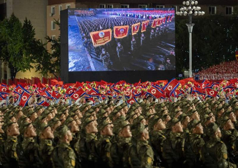 2025年10月10日，庆祝朝鲜劳动党成立80周年阅兵式在朝鲜平壤举行。新华社记者翟健岚摄