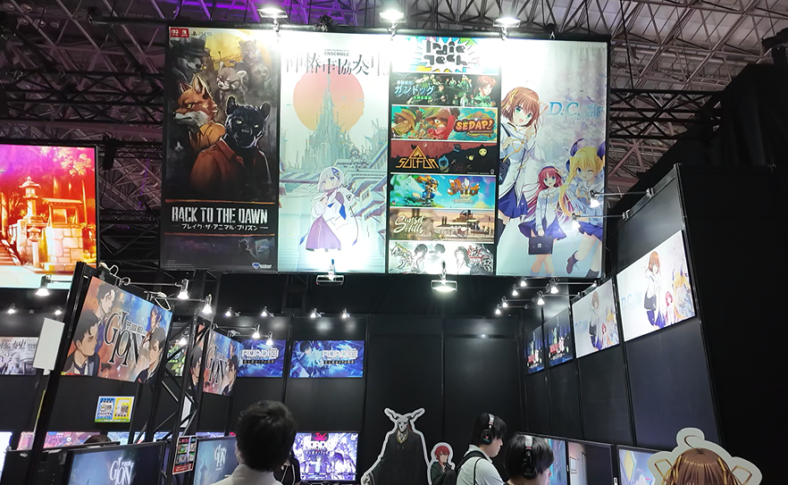 在科乐美展台的背面，也有给到合作伙伴们展示游戏的区域，包括国产游戏《动物迷城》