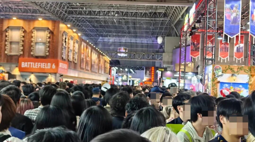 一些区域挤到镜头都拿不稳