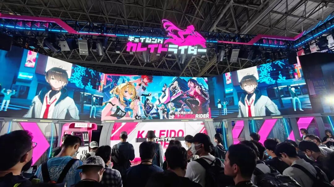 首次在线下展会亮相的《追逐卡蕾多》展台前就人头攒动，由腾讯旗下新工作室Fizzglee Studio开发